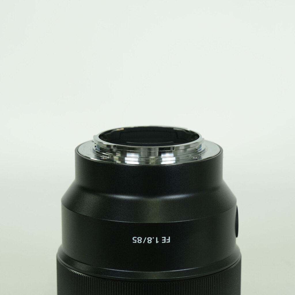 SONY FE 85mm F1.8 SEL85F18