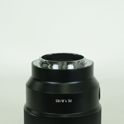 SONY FE 85mm F1.8 SEL85F18