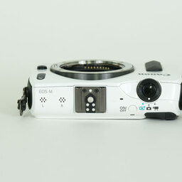 Canon EOS M ボディ ホワイト