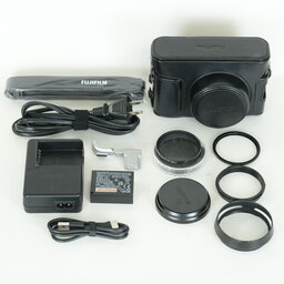 FUJIFILM X100V ブラック