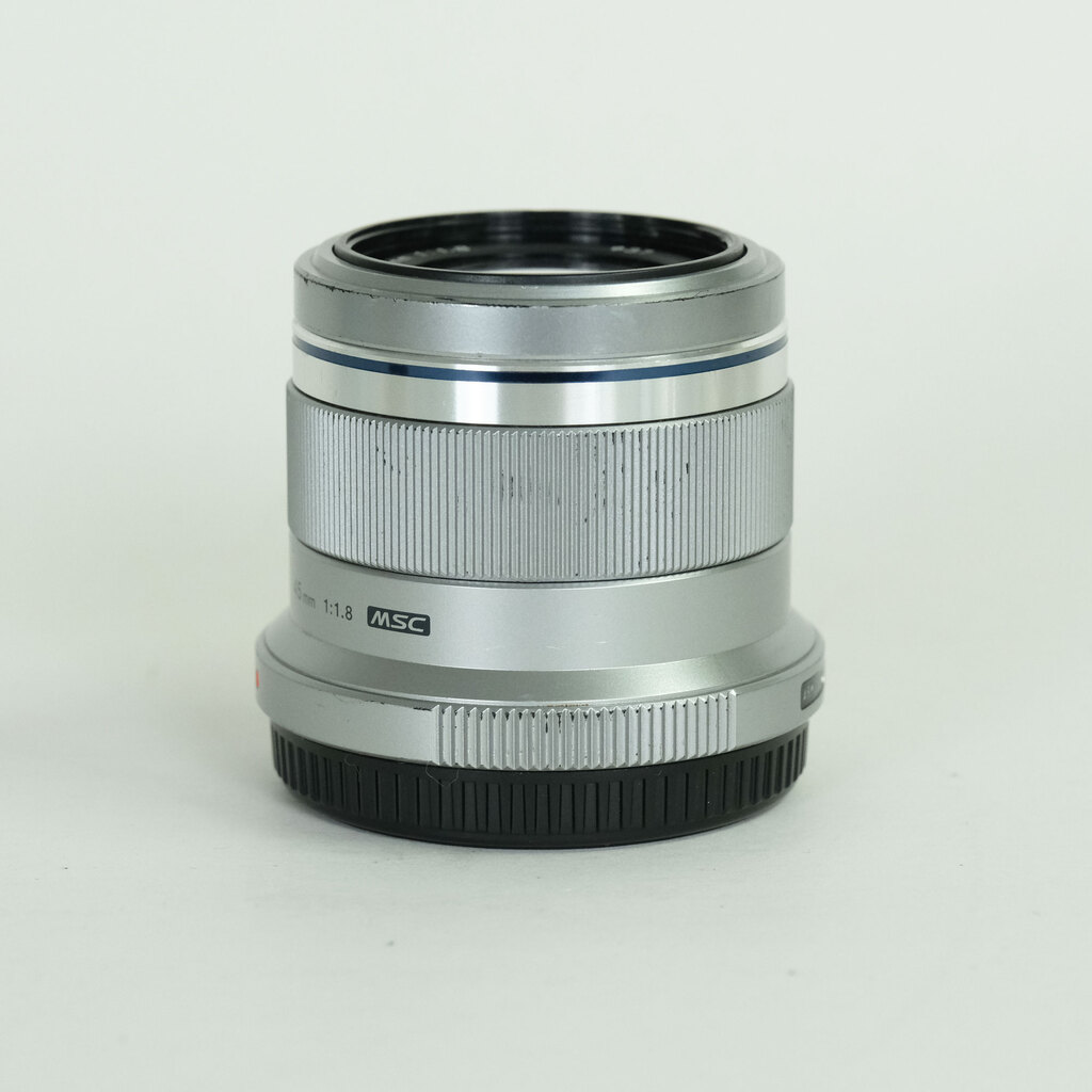 OLYMPUS M.ZUIKO DIGITAL 45mm F1.8