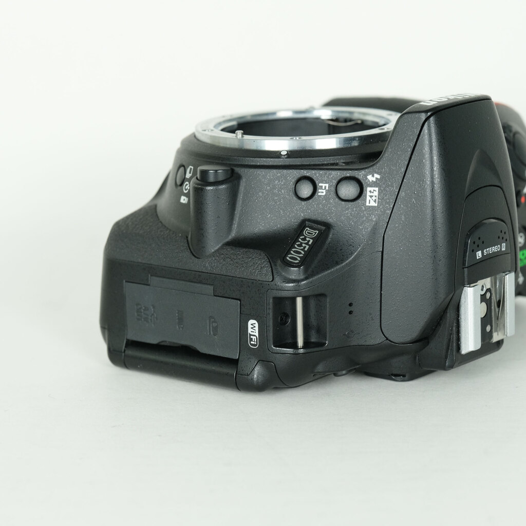 Nikon D5500の出品 | ONE SCENE（ワンシーン）