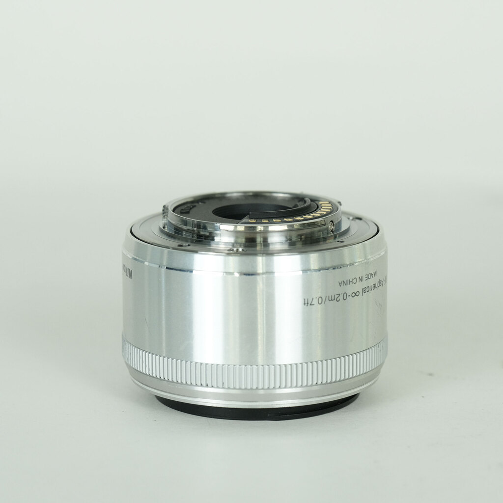 Nikon 1 NIKKOR 18.5/1.8 シルバーの出品 | ONE SCENE（ワンシーン）