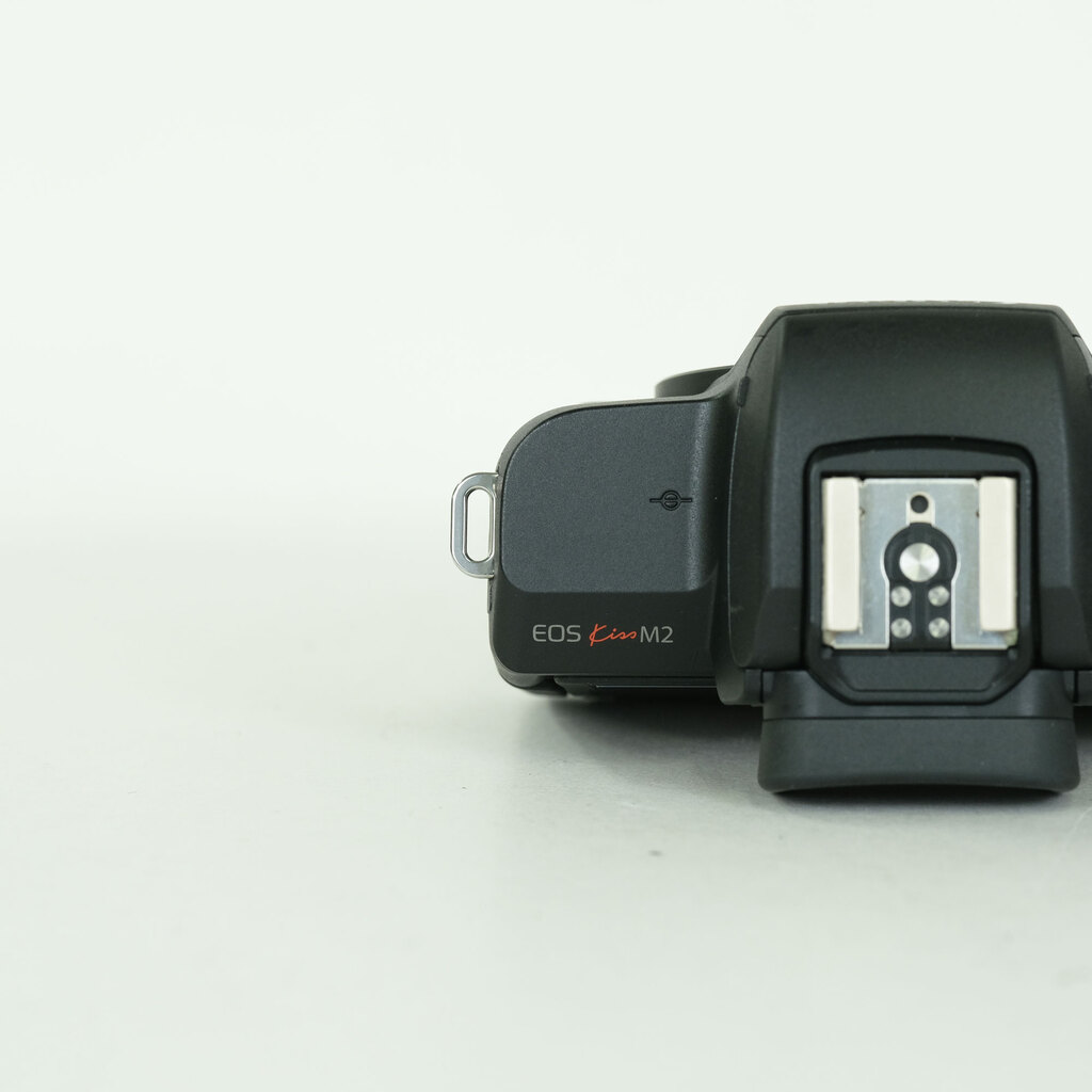 Canon EOS Kiss M2