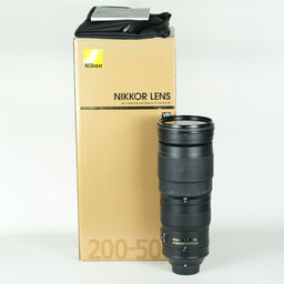 Nikon AF-S NIKKOR 200-500mm f/5.6E ED VR Nikon AF-S NIKKOR 200-500mm f/5.6E ED VR