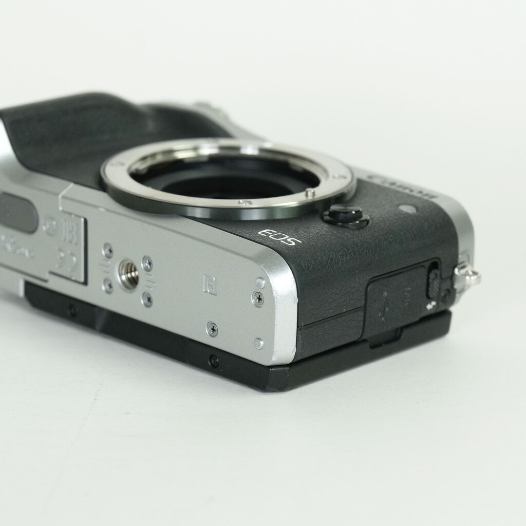 Canon EOS M6 Canon EOS M6