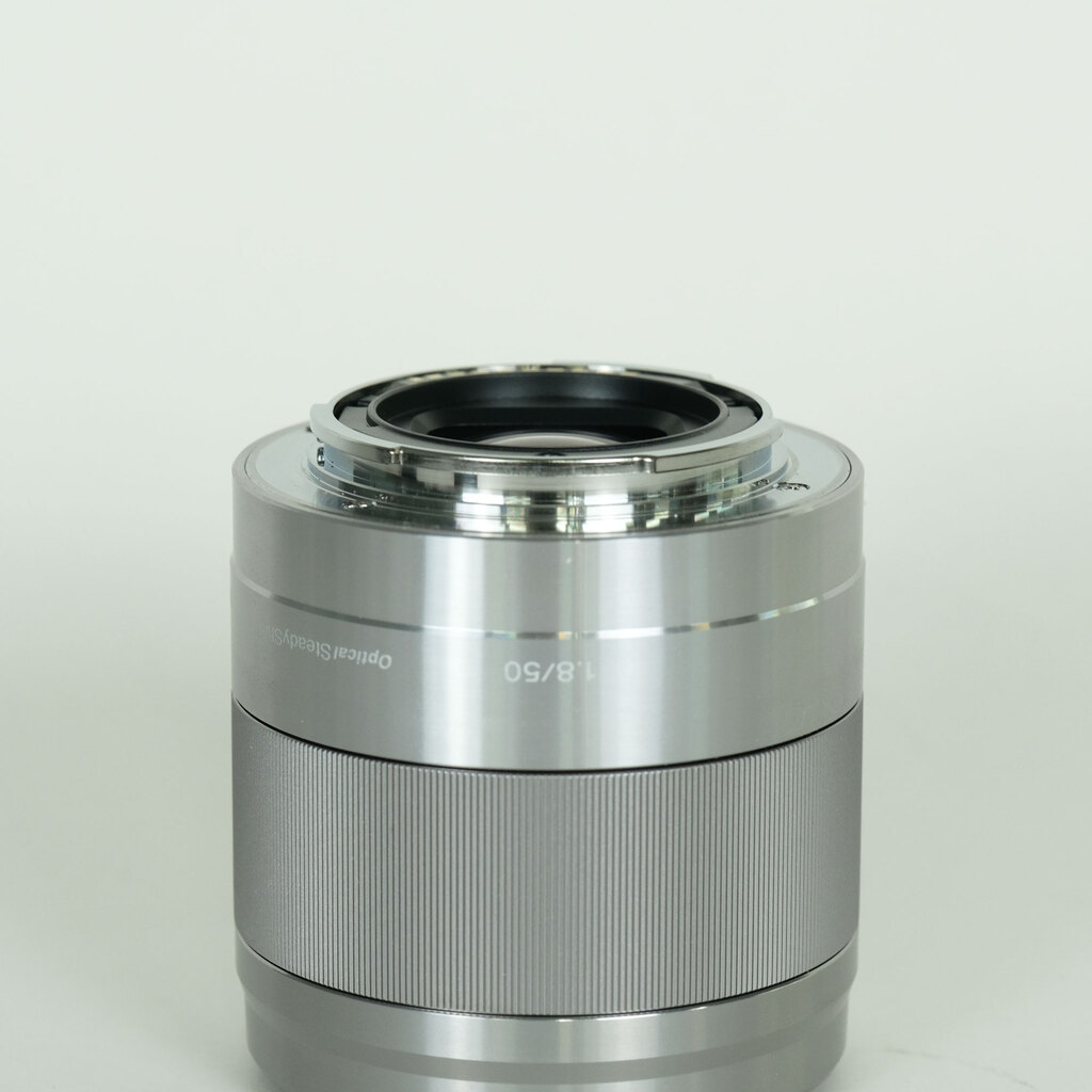 SONY E 50mm F1.8 OSS SEL50F18 SONY E 50mm F1.8 OSS SEL50F18