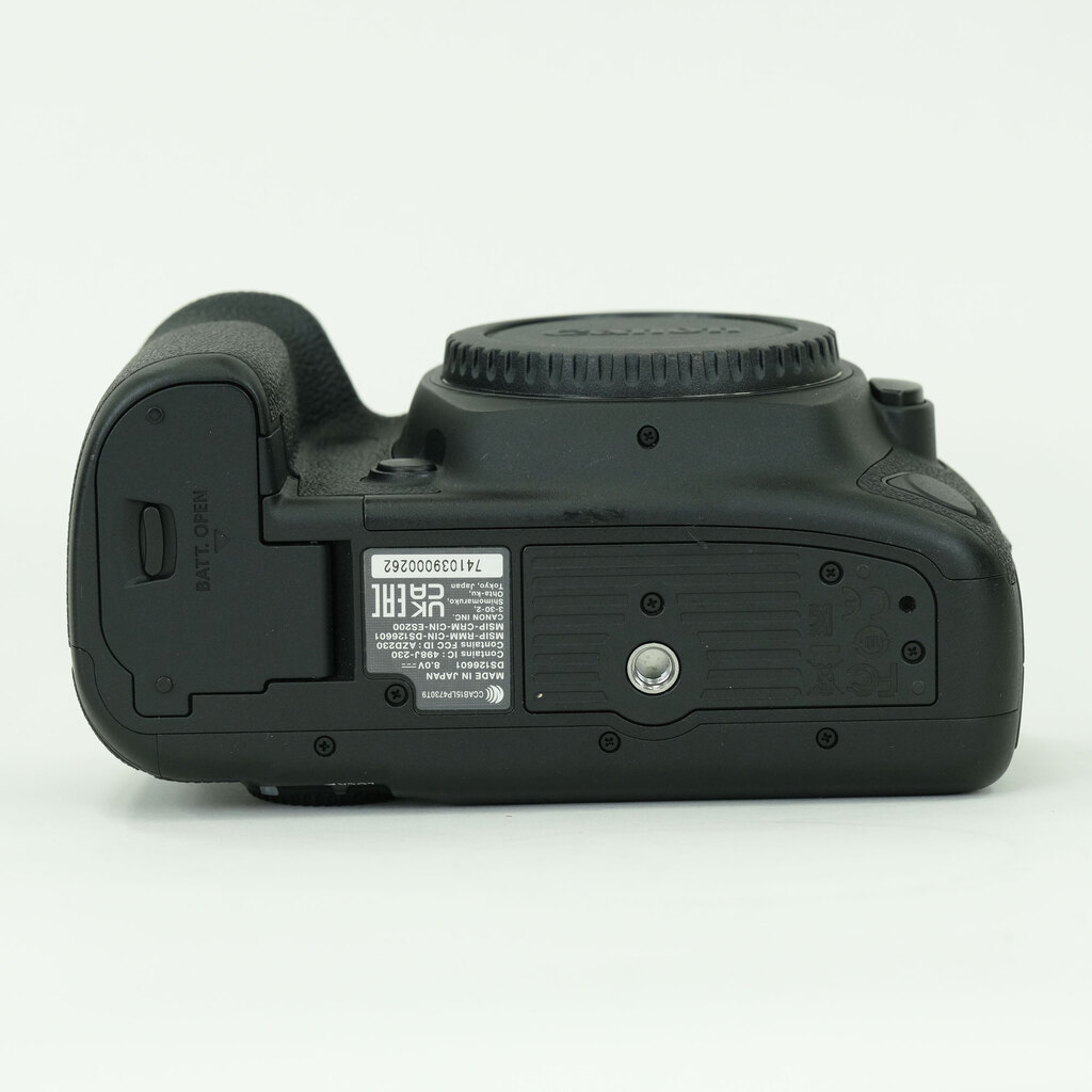 Canon EOS 5D Mark IV Canon EOS 5D Mark IV