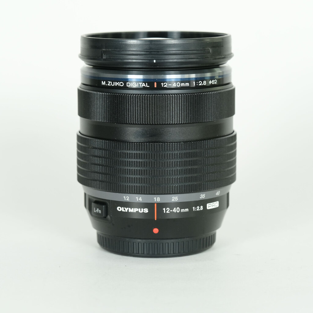 OLYMPUS M.ZUIKO DIGITAL ED 12-40mm F2.8 PRO OLYMPUS M.ZUIKO DIGITAL ED 12-40mm F2.8 PRO