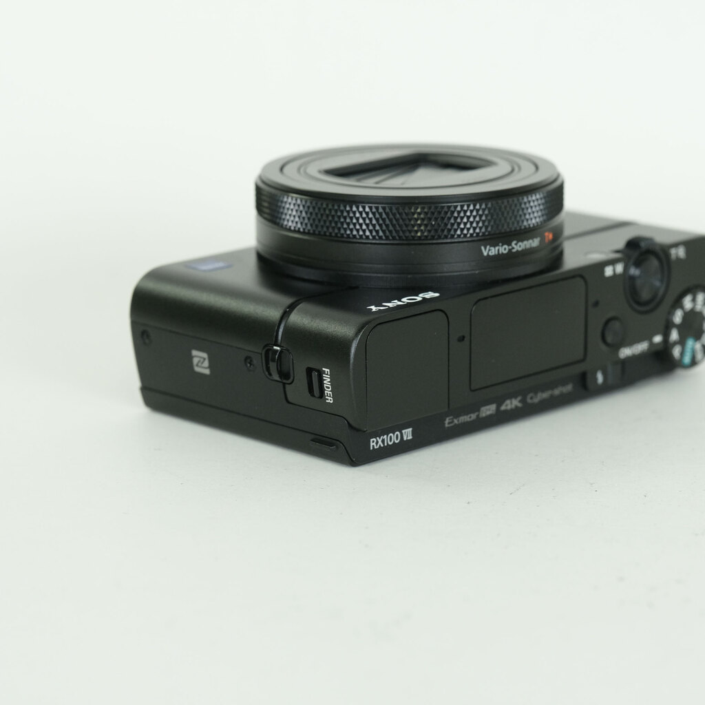 SONY Cyber-shot DSC-RX100M7