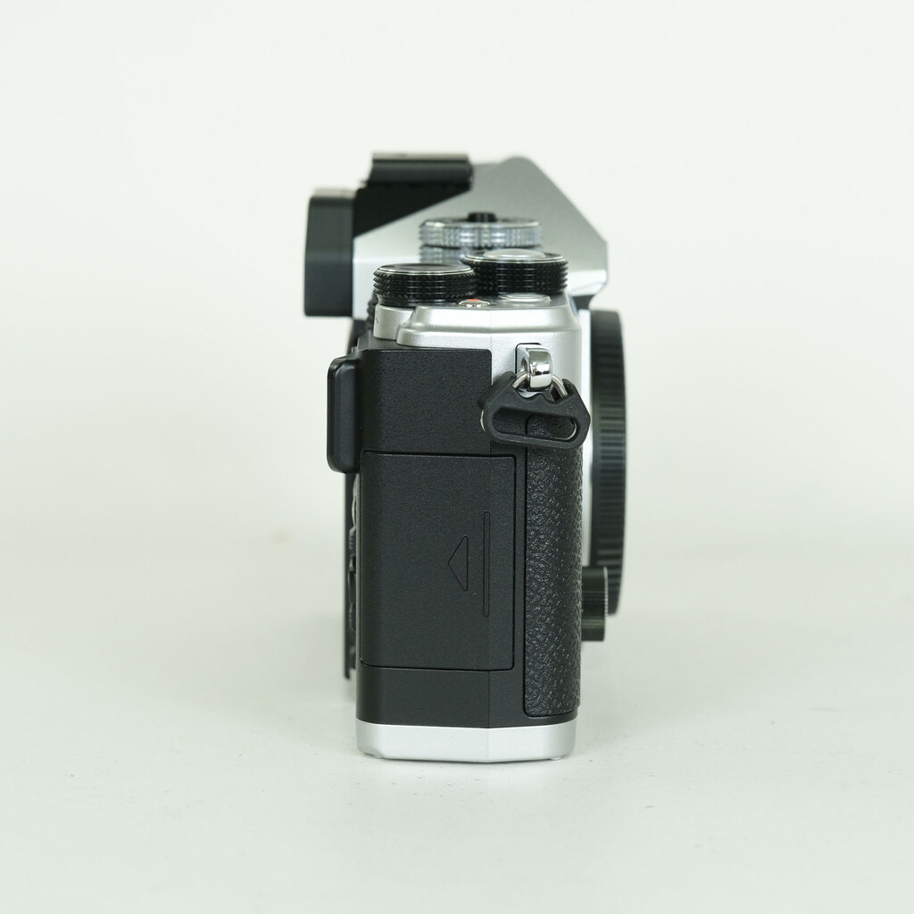 OM SYSTEM OM-3