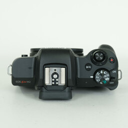 Canon EOS Kiss M2