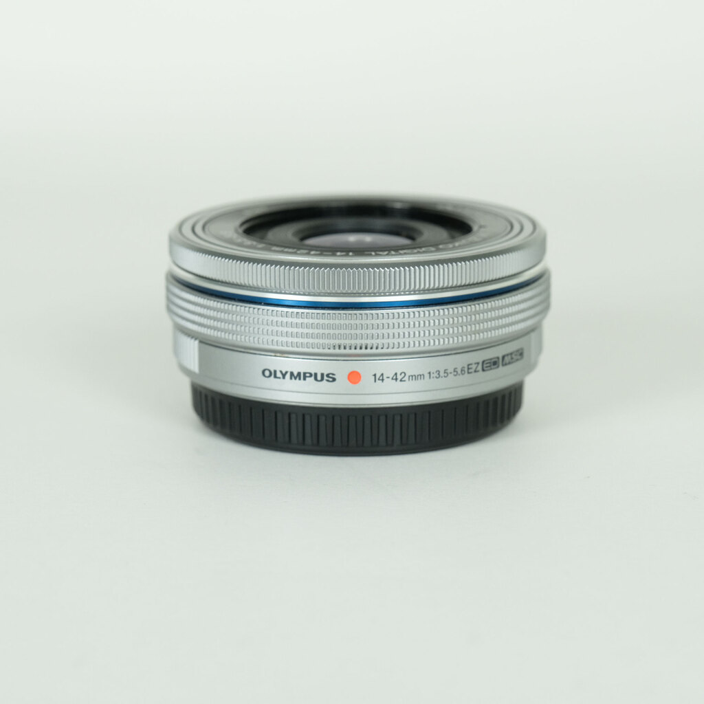 OLYMPUS M.ZUIKO DIGITAL ED 14-42mm F3.5-5.6 EZ �V���o�[