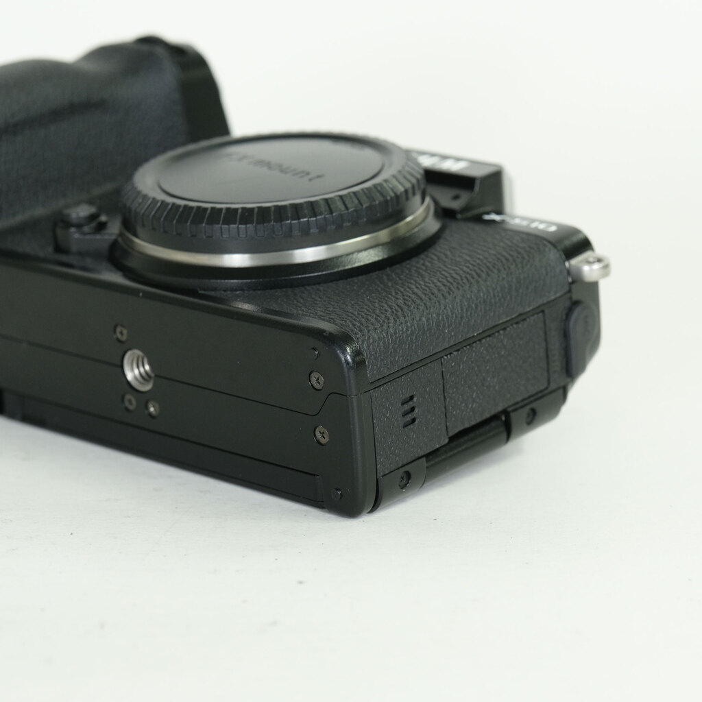 FUJIFILM X-S10