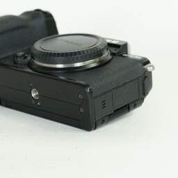 FUJIFILM X-S10