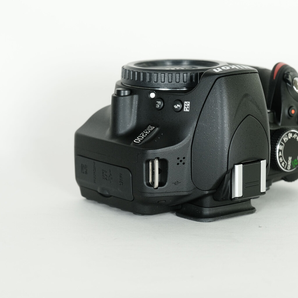 Nikon D3200ボディ ブラック