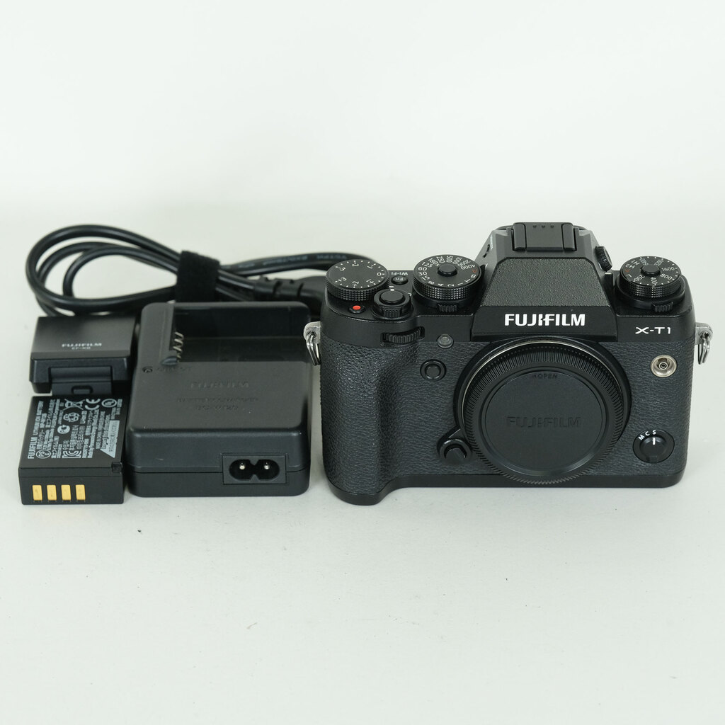 FUJIFILM X-T1
