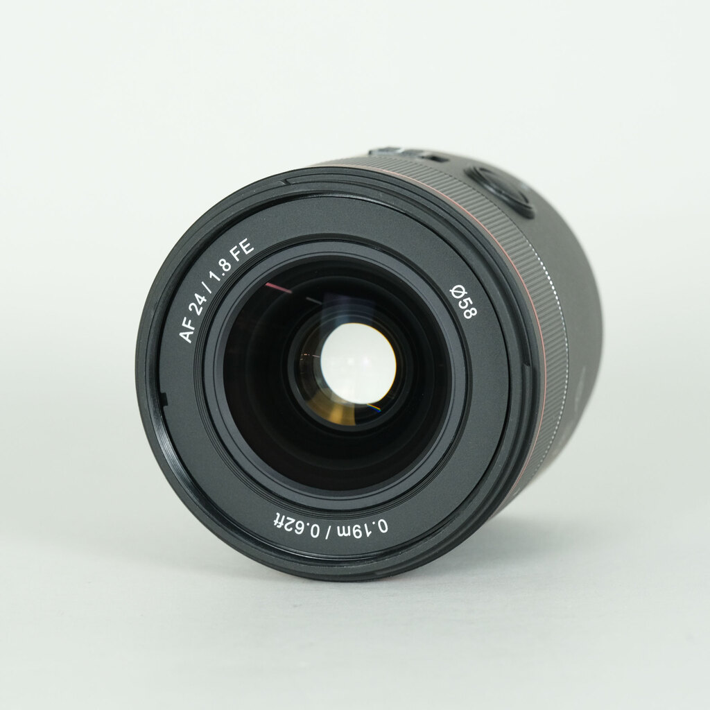 SAMYANG AF 24mm F1.8 FE (ソニーE用)の出品 | ONE SCENE（ワンシーン）