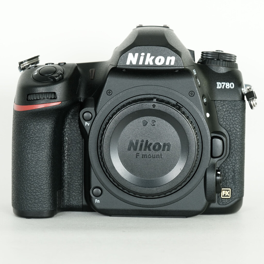 Nikon D780