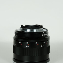 Carl Zeiss Makro Planar T* 2/50 ZF.2 [ニコンF用]