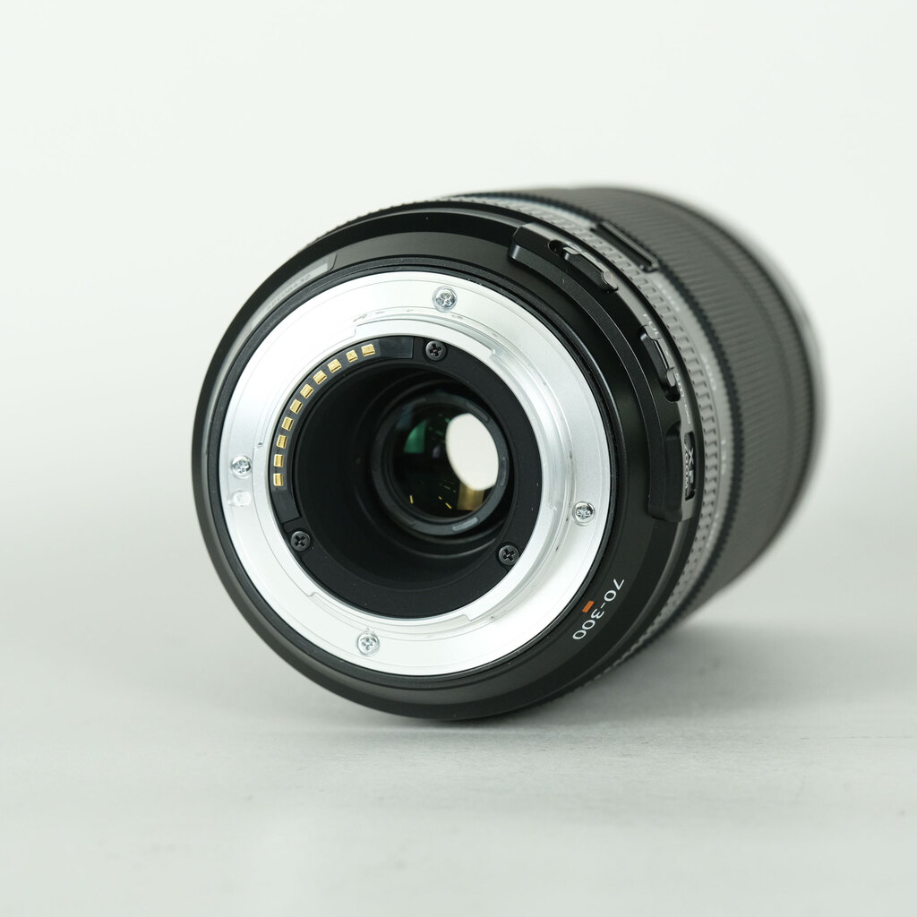 FUJIFILM XF70-300mmF4-5.6 R LM OIS WRの出品 | ONE SCENE（ワンシーン）
