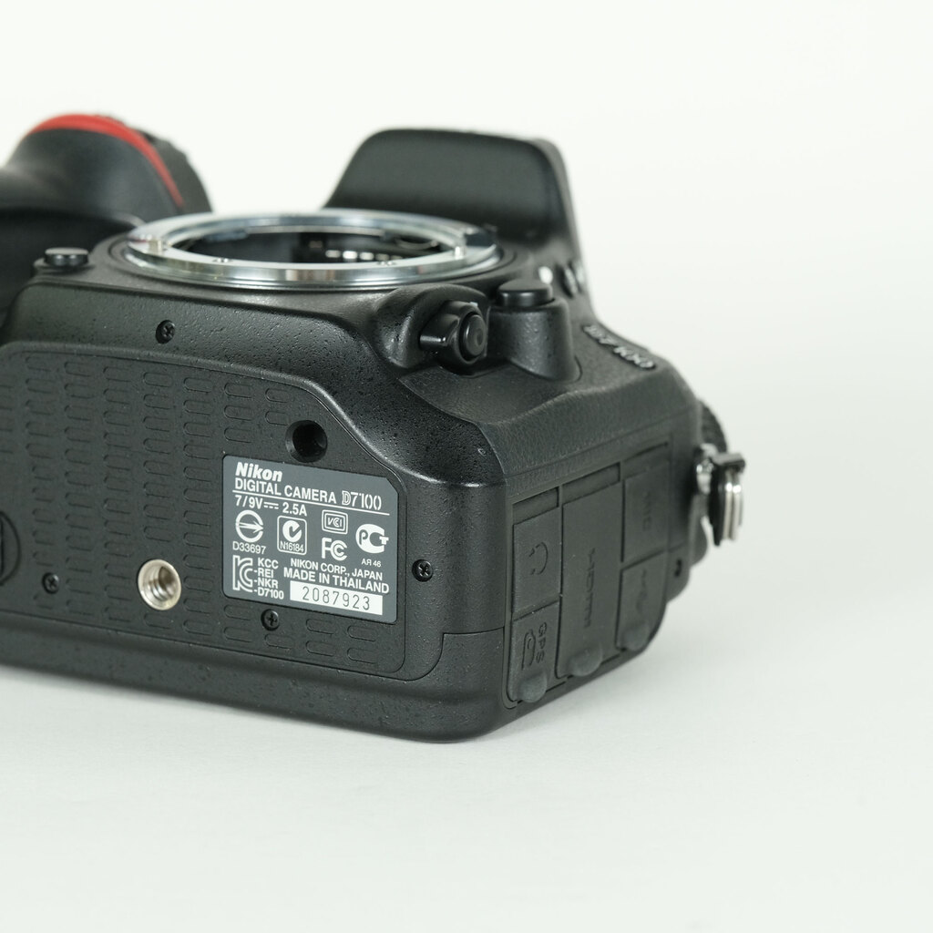 Nikon D7100