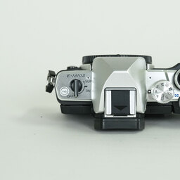 OLYMPUS OM-D E-M10 Mark II OLYMPUS OM-D E-M10 Mark II