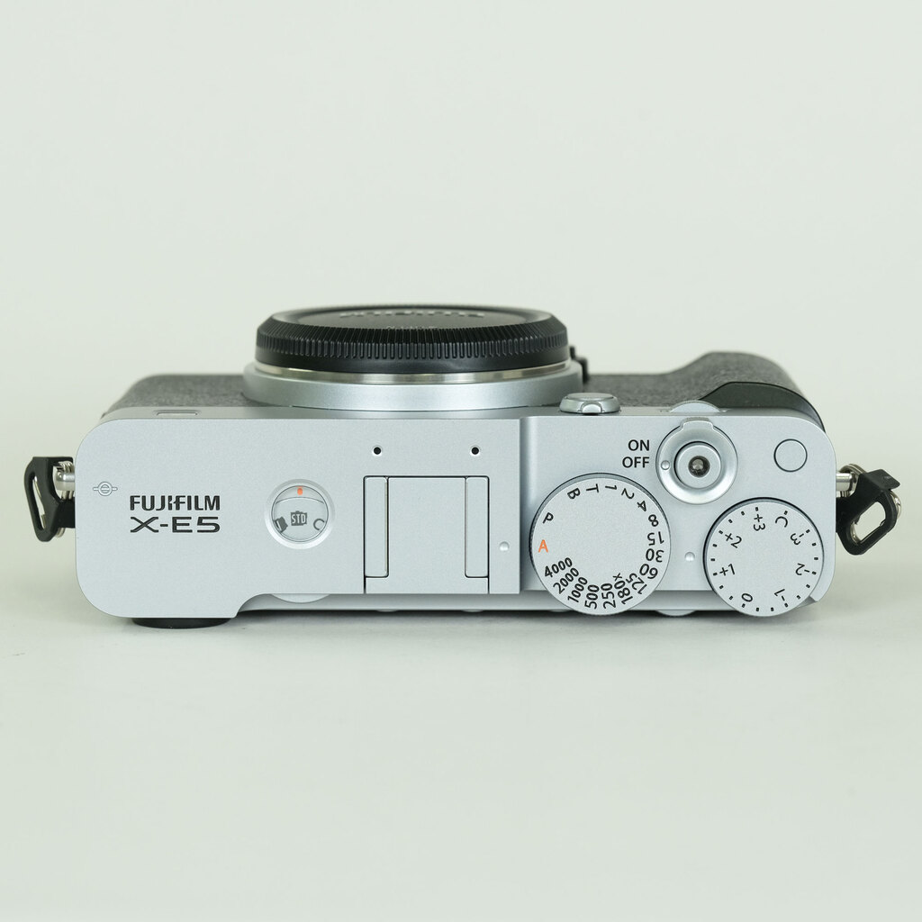 FUJIFILM X-E5