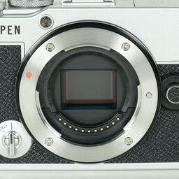 OLYMPUS PEN E-P7