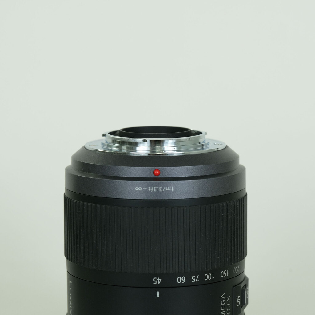 Panasonic LUMIX G VARIO 45-200mm F4.0-F5.6 MEGA O.I.S. H-FS045200 Panasonic LUMIX G VARIO 45-200mm F4.0-F5.6 MEGA O.I.S. H-FS045200