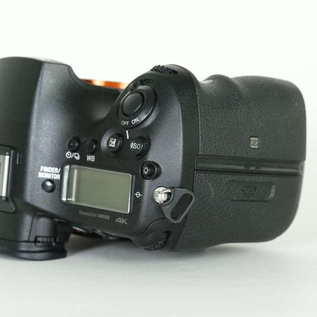 SONY α99II（ILCA-99M2）