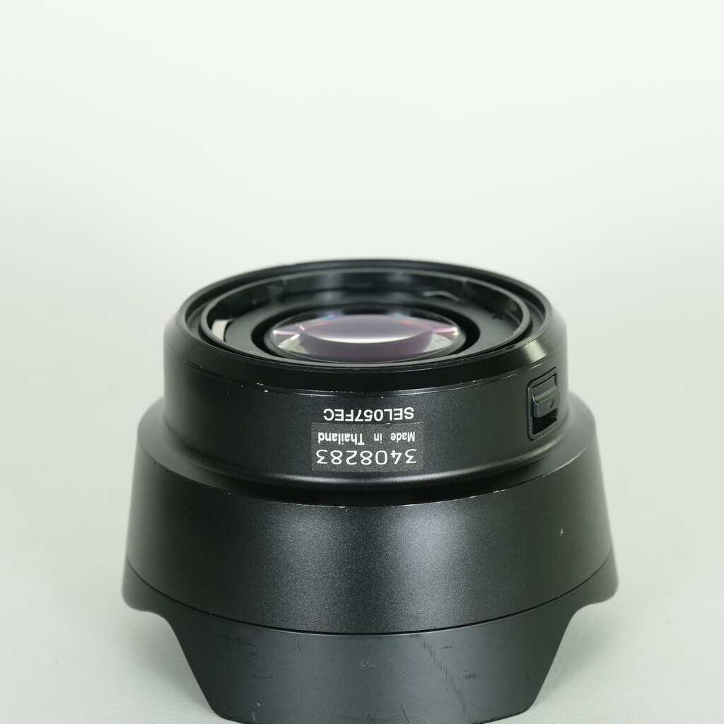 SONY FE 28mm F2 SEL28F20