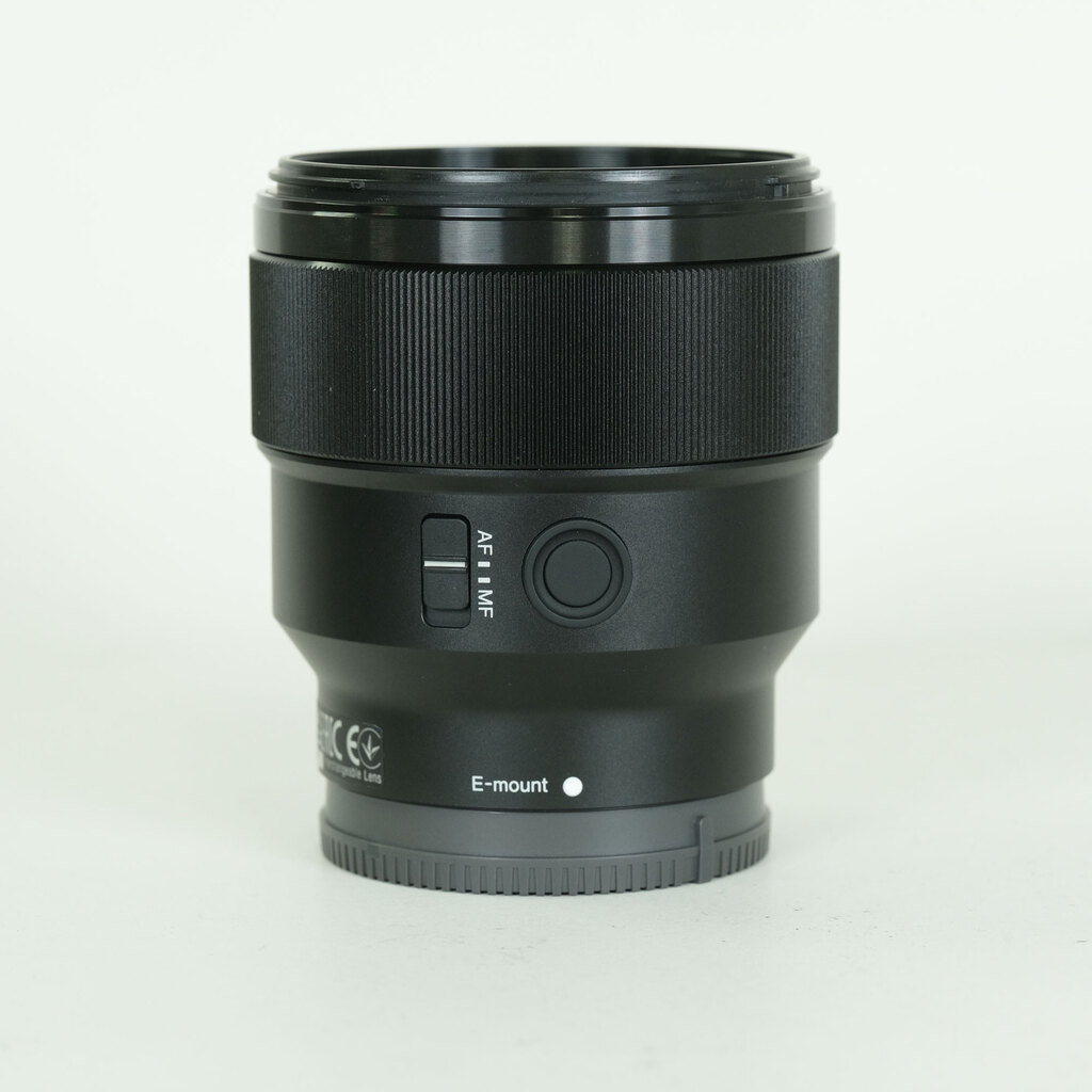 SONY FE 85mm F1.8 SEL85F18 SONY FE 85mm F1.8 SEL85F18