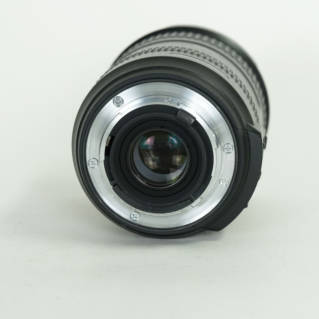 Nikon AF-S DX NIKKOR 18-200mm F3.5-5.6G ED VR II