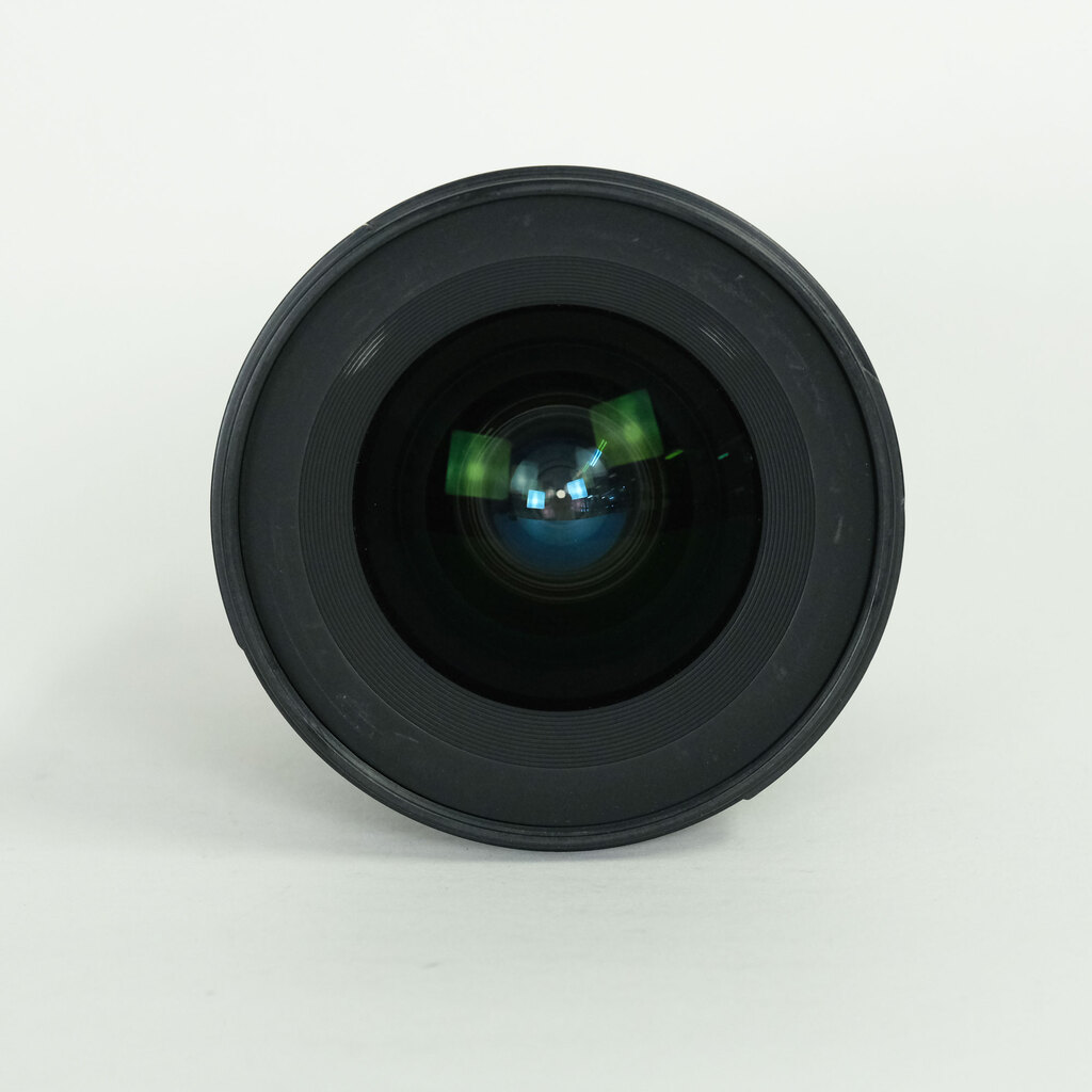 Nikon Ai AF Zoom-Nikkor 18-35mm F3.5-4.5D IF-ED Nikon Ai AF Zoom-Nikkor 18-35mm F3.5-4.5D IF-ED