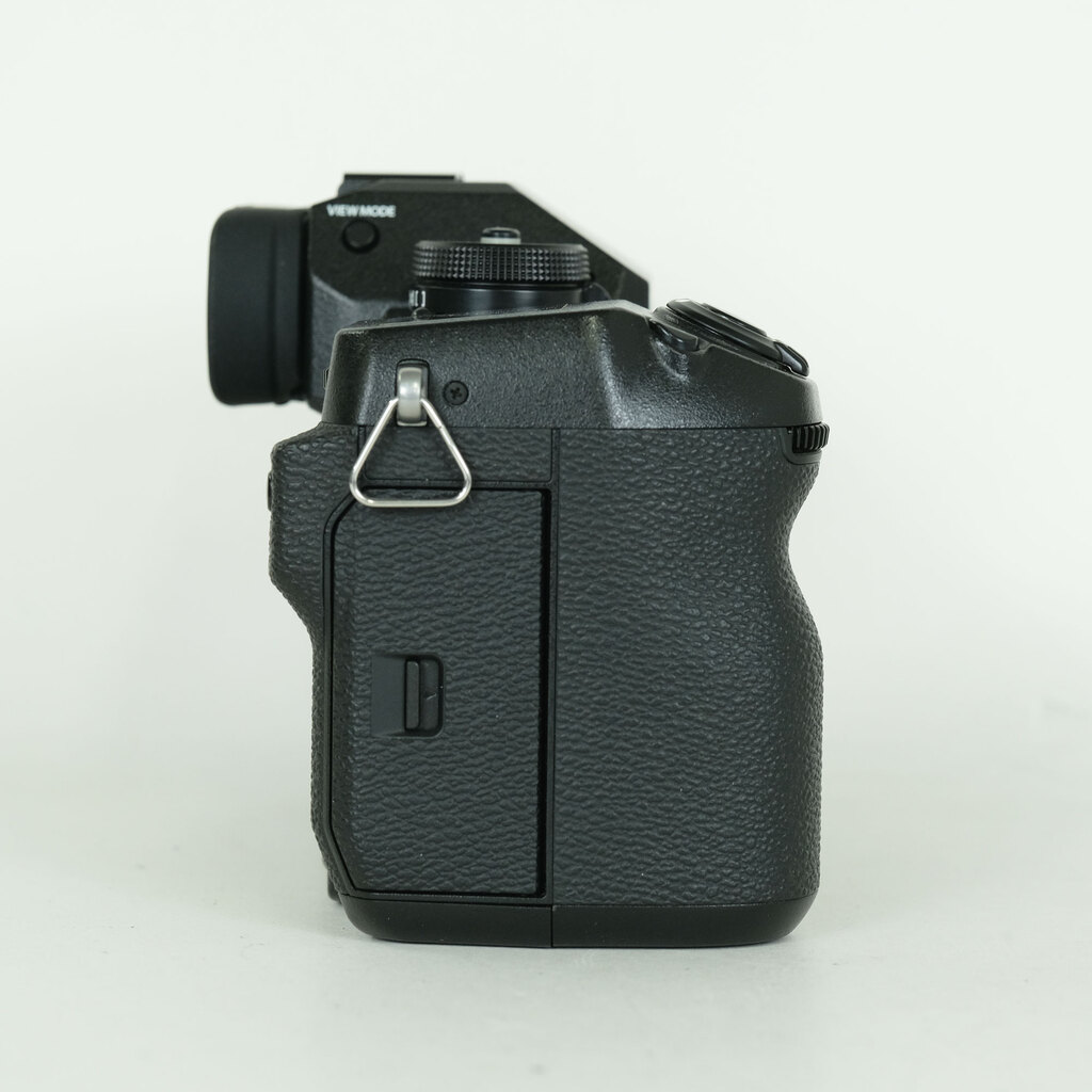 FUJIFILM X-H1 FUJIFILM X-H1