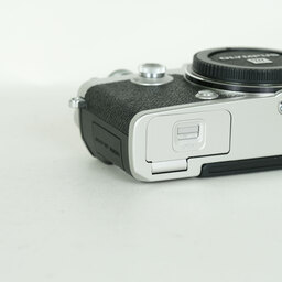 OLYMPUS PEN-F