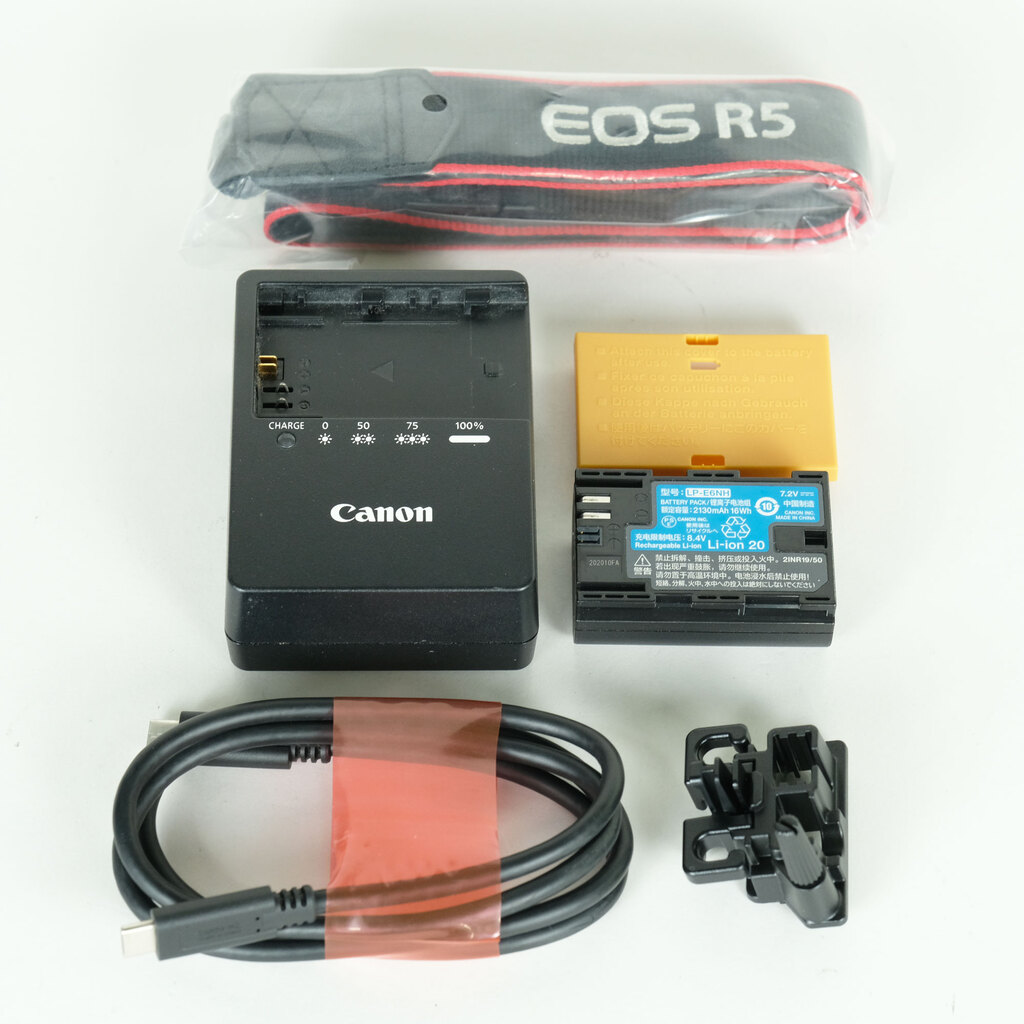 Canon EOS R5 Canon EOS R5