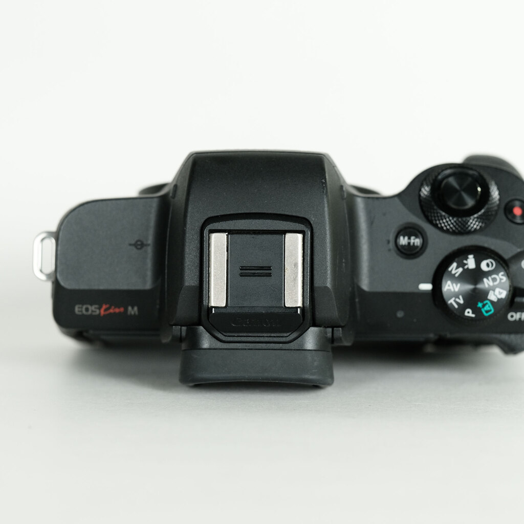 Canon EOS Kiss M