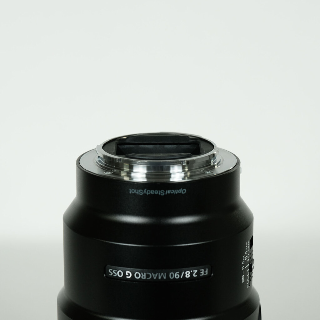 SONY FE 90mm F2.8 Macro G OSS SEL90M28G SONY FE 90mm F2.8 Macro G OSS SEL90M28G