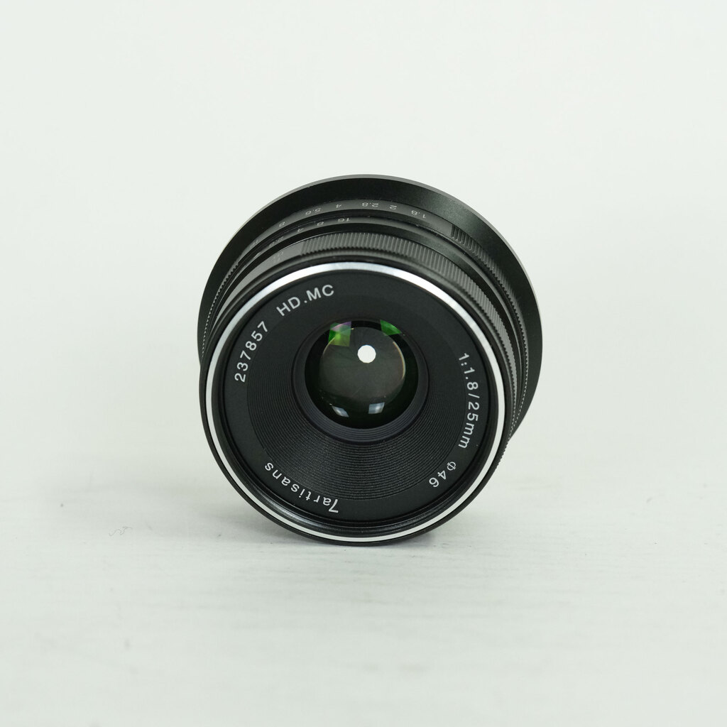 七工匠 7artisans 25mm F1.8 (フジフイルムX用) シルバー