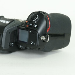 Nikon Z8