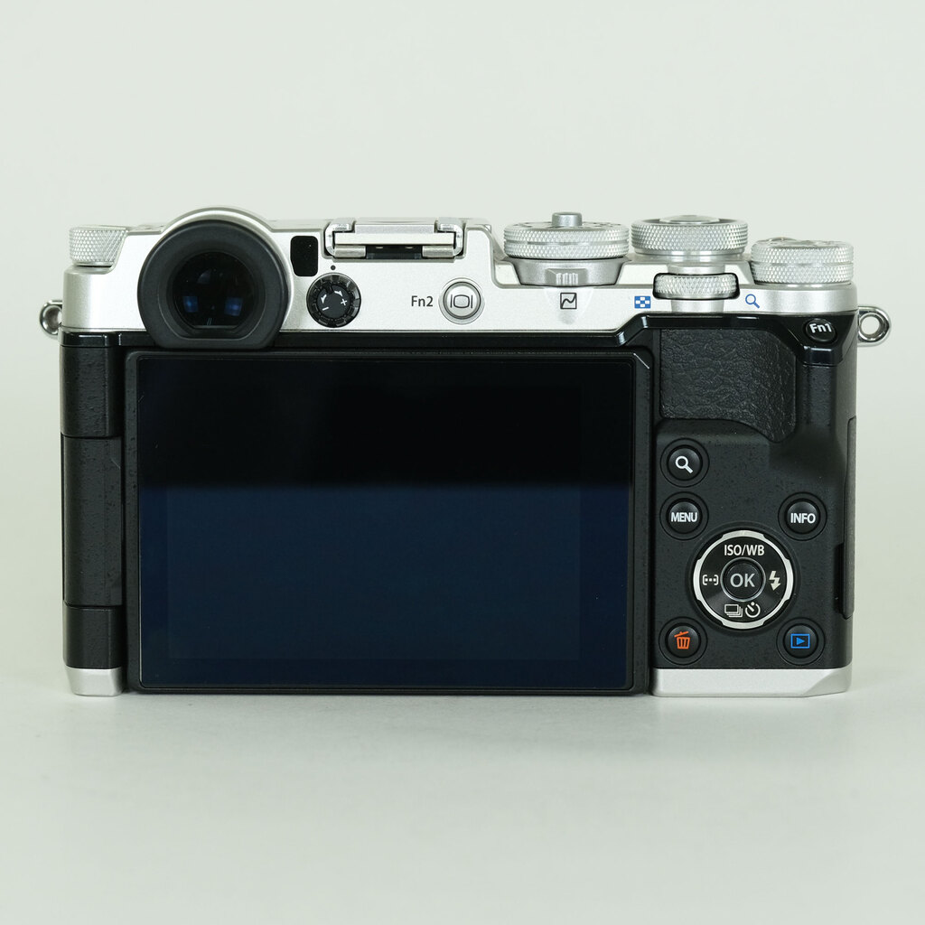 OLYMPUS PEN-F