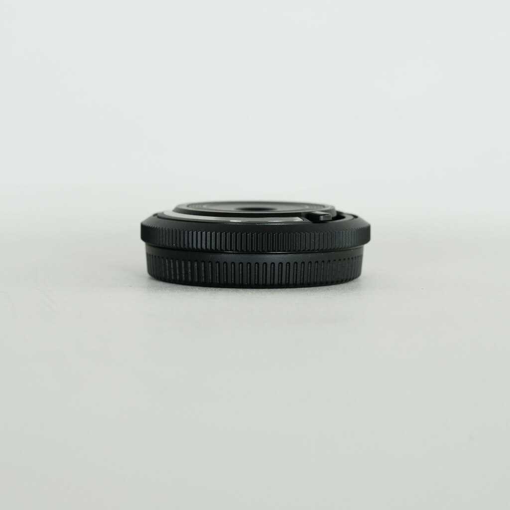 Panasonic LUMIX DMC-GM5ボディ ブラック