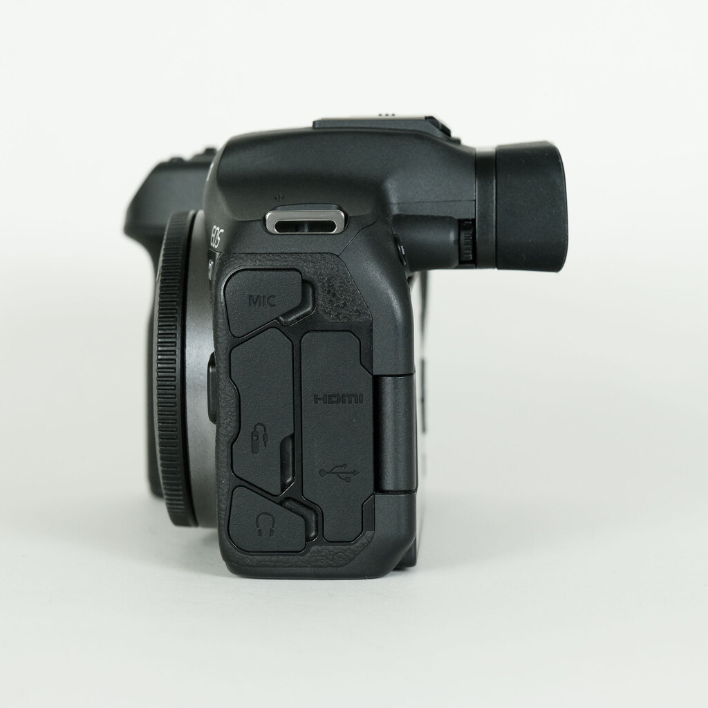 Canon EOS R7