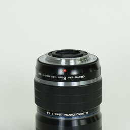 OLYMPUS M.ZUIKO DIGITAL ED 8mm F1.8 Fisheye PRO OLYMPUS M.ZUIKO DIGITAL ED 8mm F1.8 Fisheye PRO