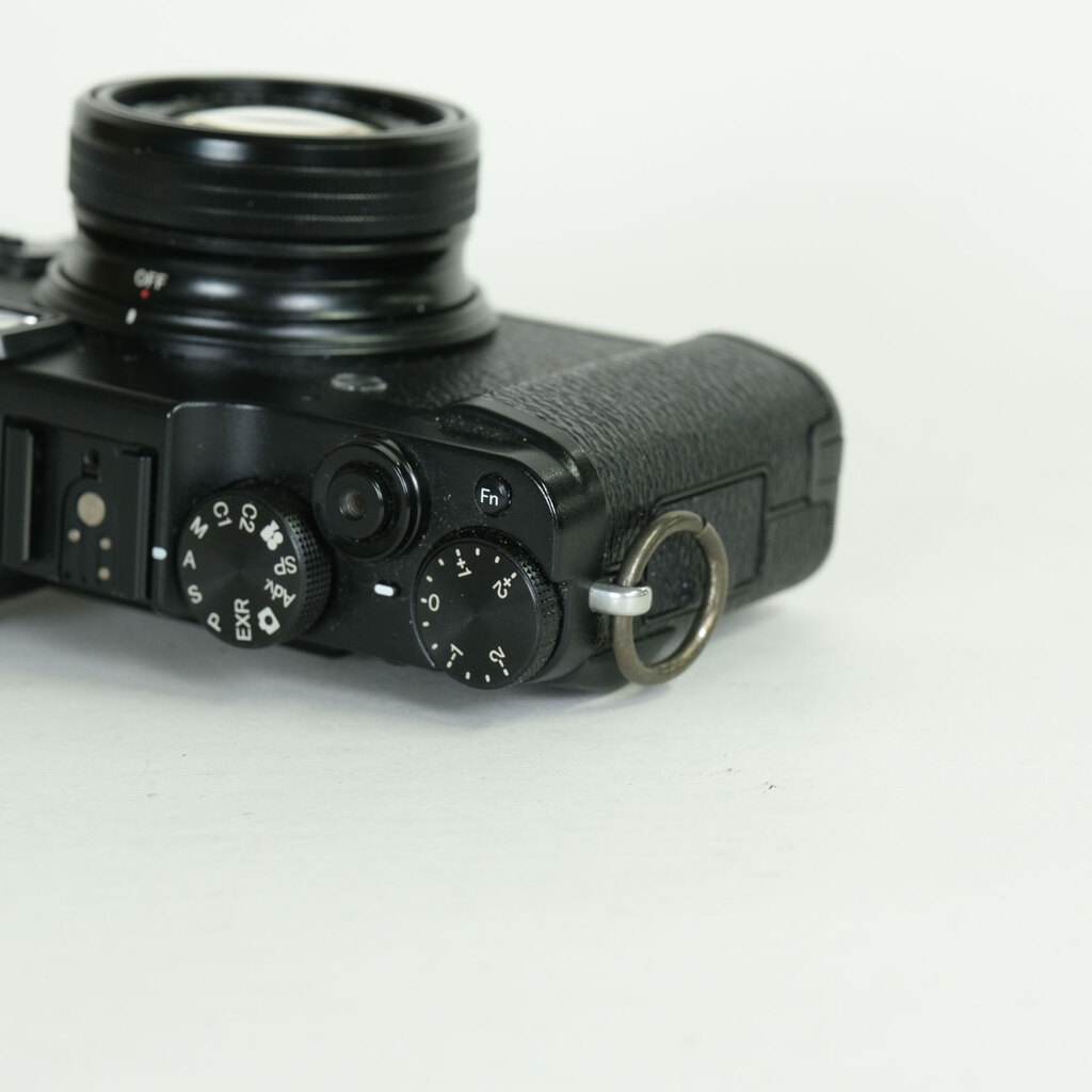 FUJIFILM X10 ブラック