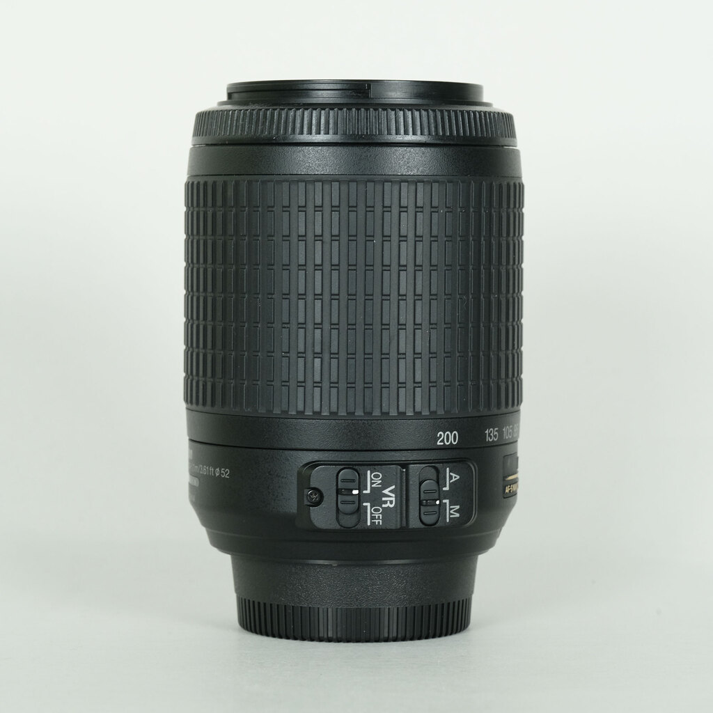 Nikon AF-S DX Zoom-Nikkor 55-200mm F4-5.6G ED �u���b�N