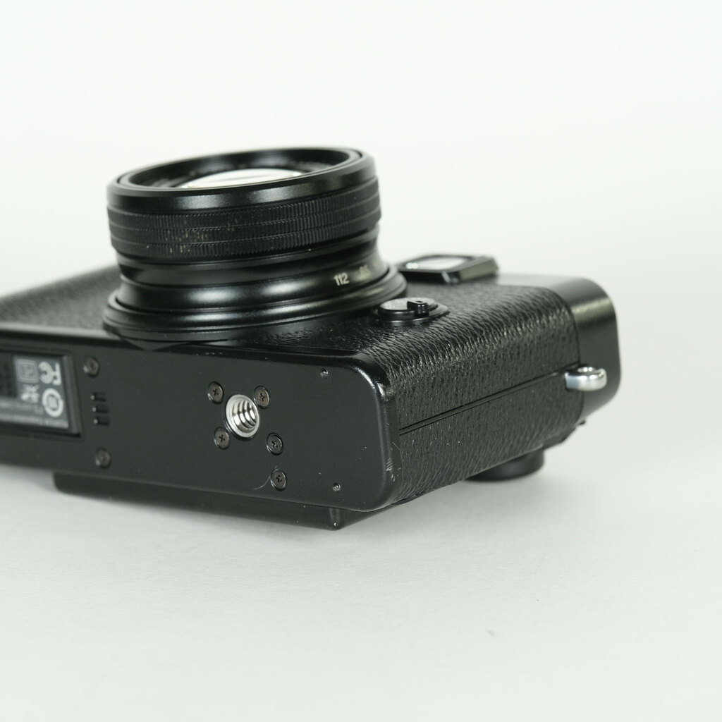 FUJIFILM X10 ブラック