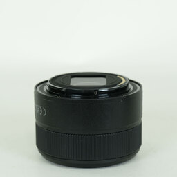 Nikon NIKKOR Z 40mm f/2 Nikon NIKKOR Z 40mm f/2